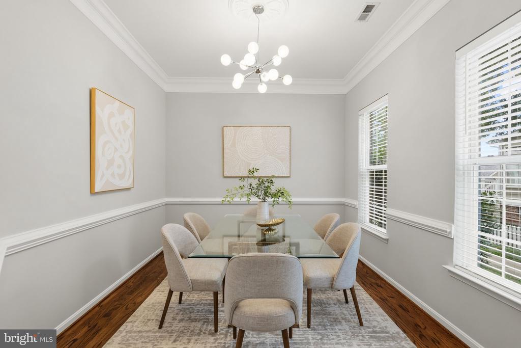 1324 MAIN MEWS