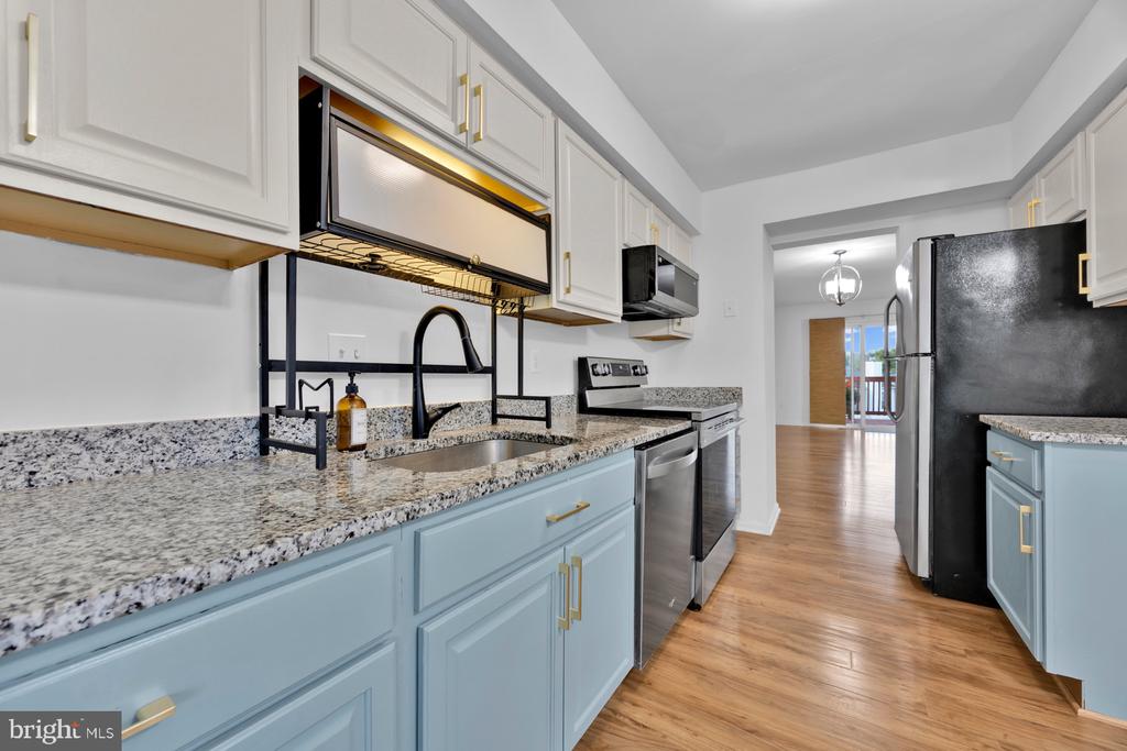 13125 COUNTRY RIDGE DRIVE