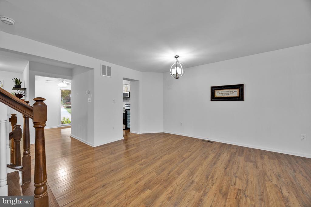 13125 COUNTRY RIDGE DRIVE