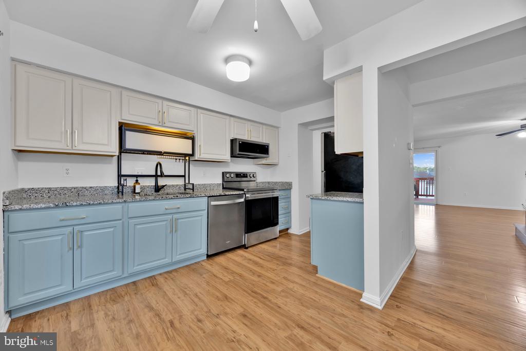 13125 COUNTRY RIDGE DRIVE