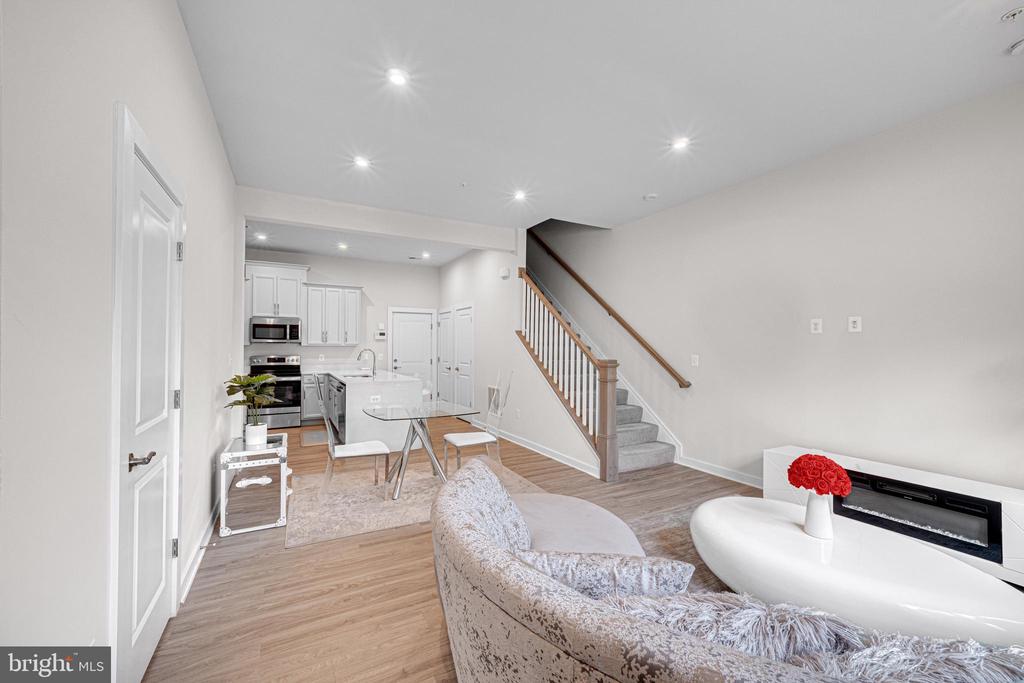 16316 CONNORS WAY Unit: 15