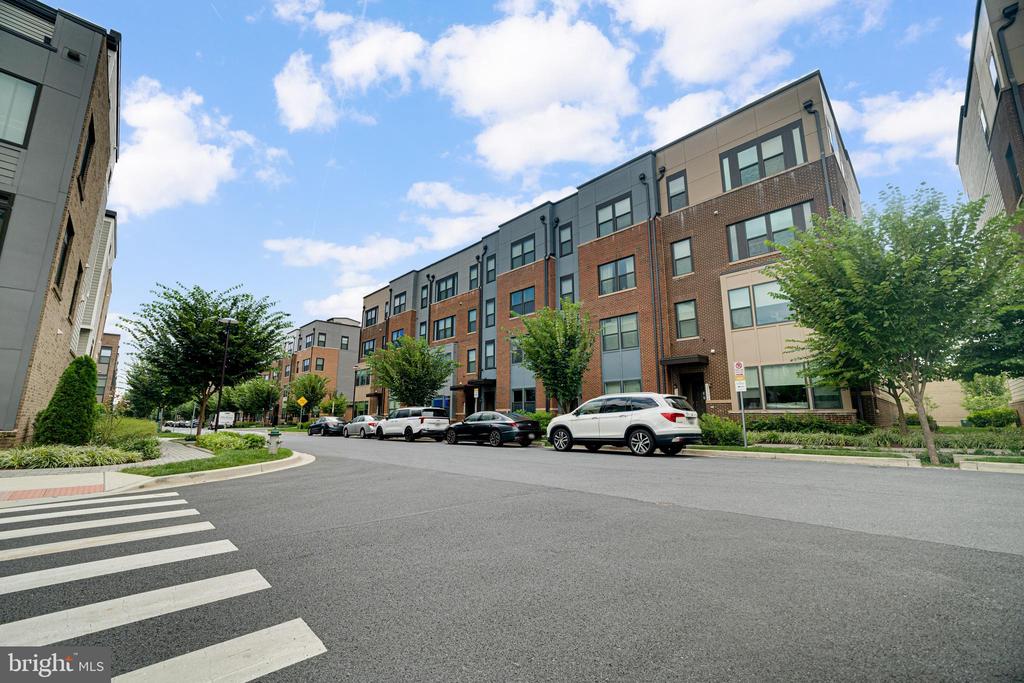 16316 CONNORS WAY Unit: 15