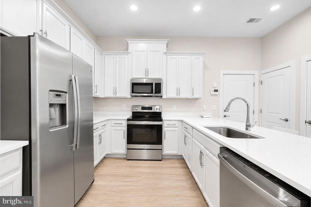 16316 CONNORS WAY Unit: 15