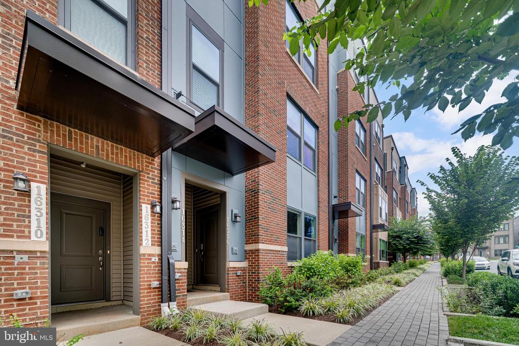 16316 CONNORS WAY Unit: 15