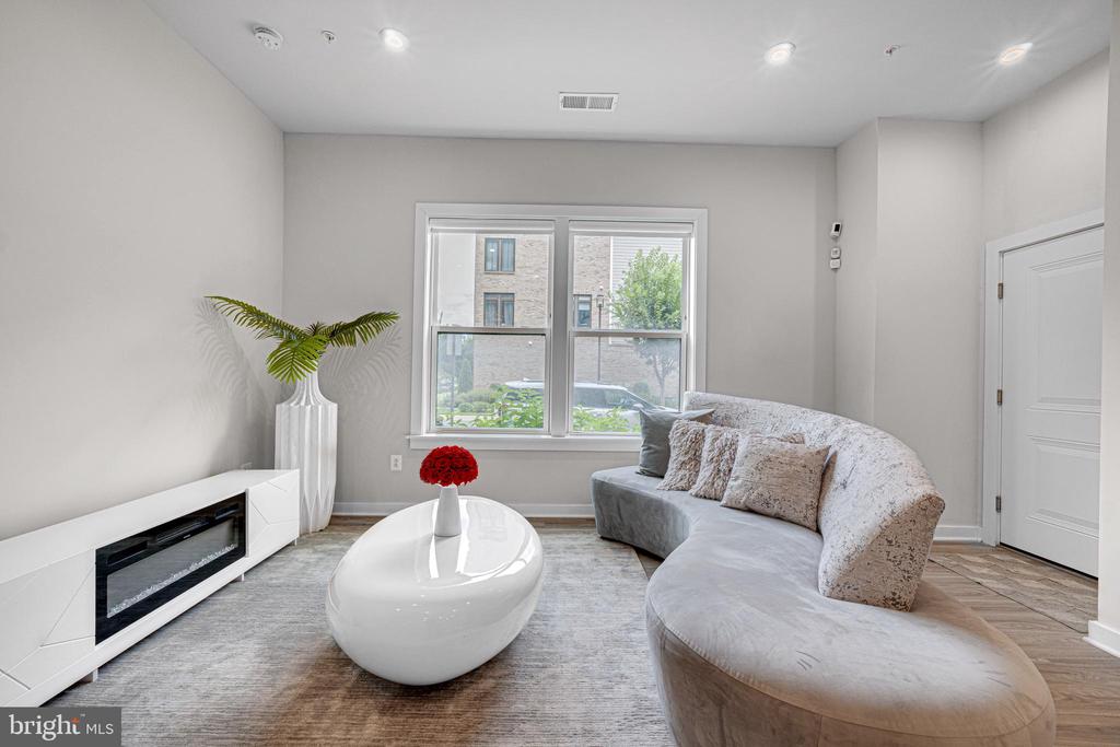 16316 CONNORS WAY Unit: 15