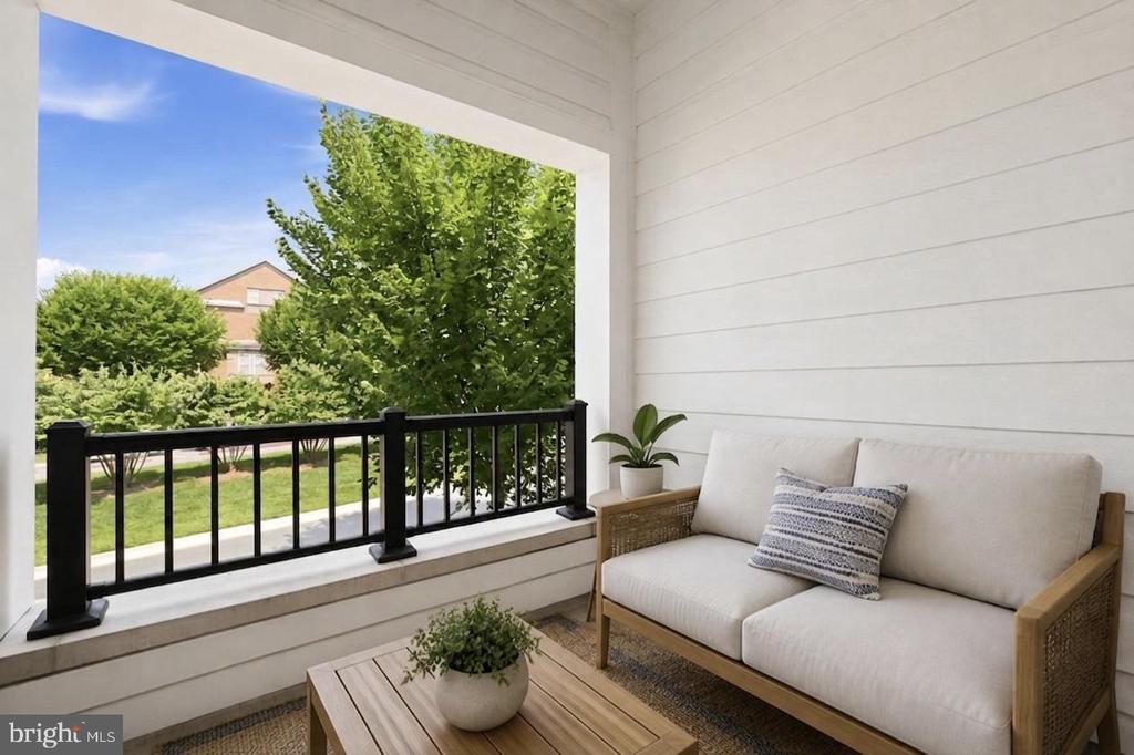 210 DECOVERLY DRIVE Unit: 205