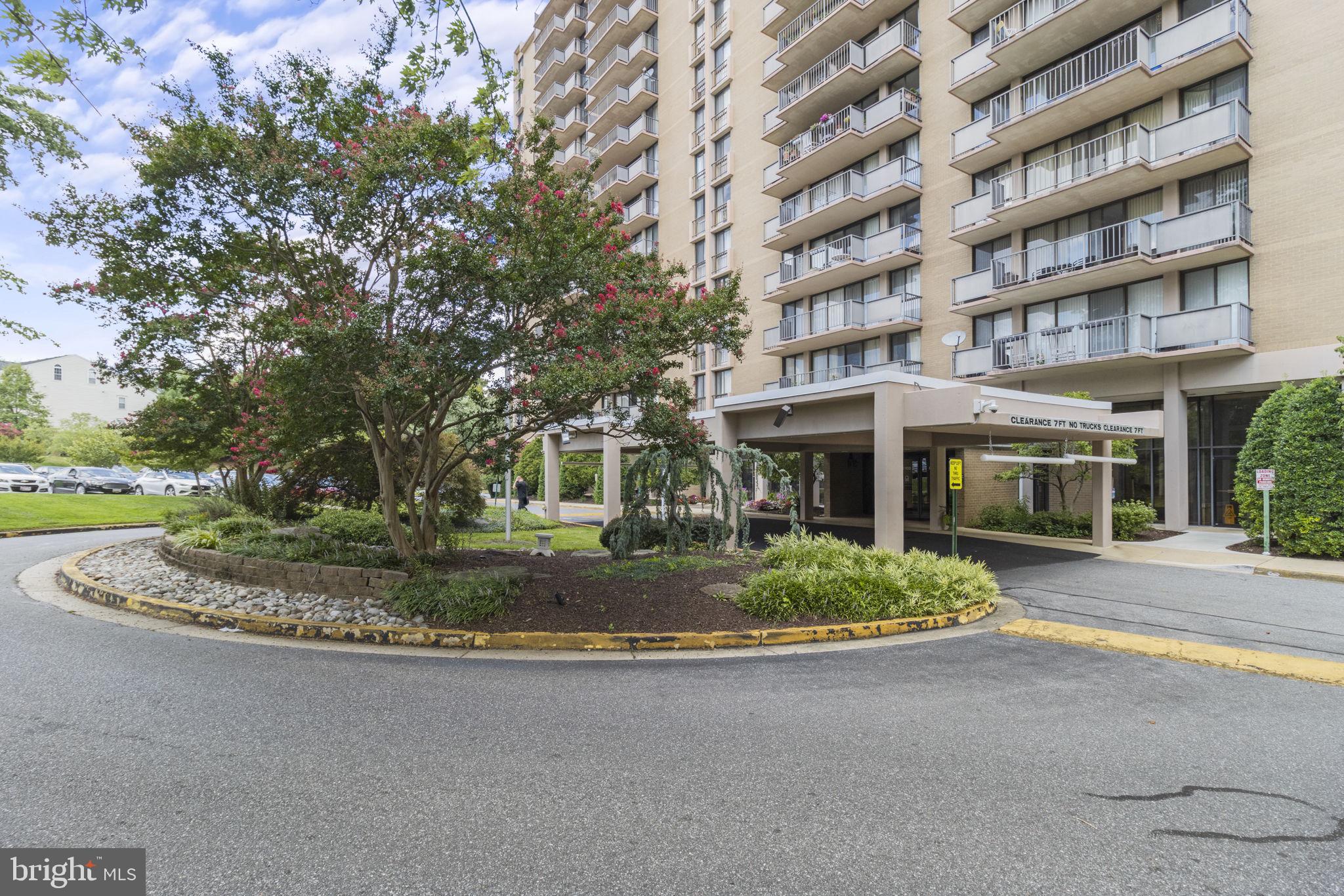 6100 WESTCHESTER PARK DRIVE Unit: T41704