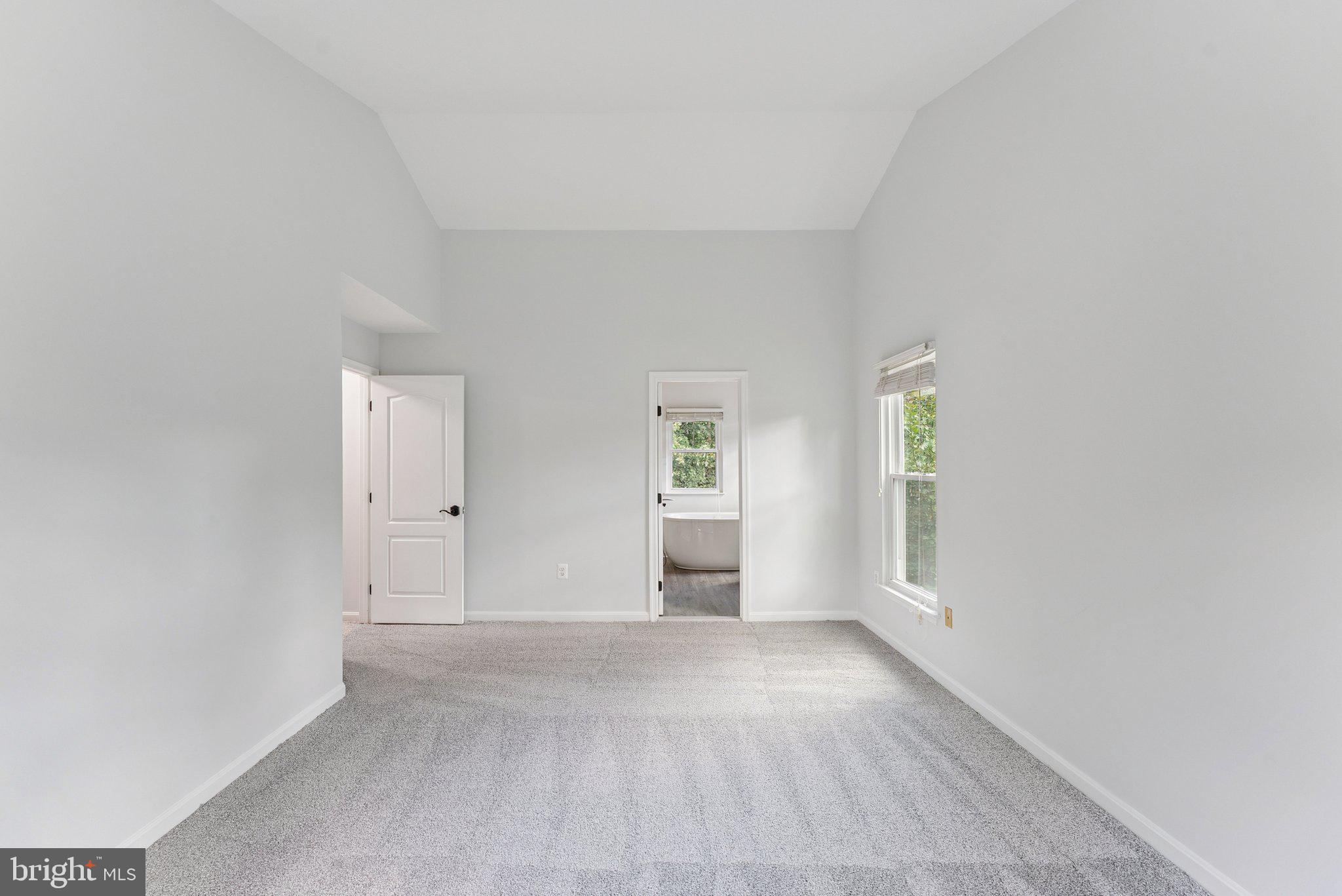 10912 Flintlock Ln
