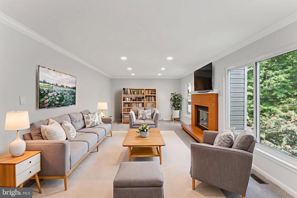 10912 Flintlock Ln