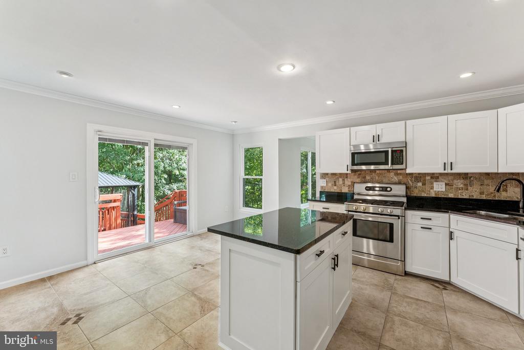 10912 Flintlock Ln