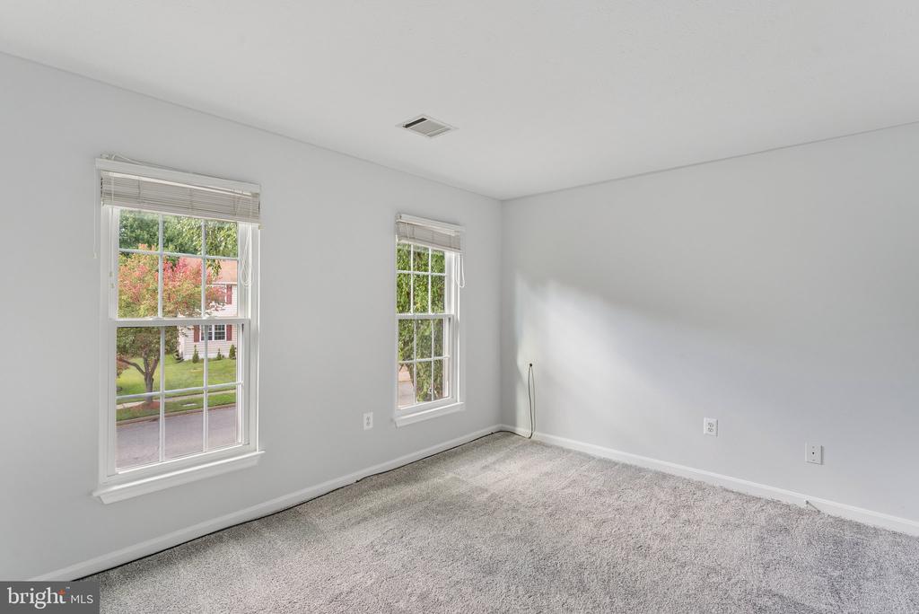 10912 Flintlock Ln