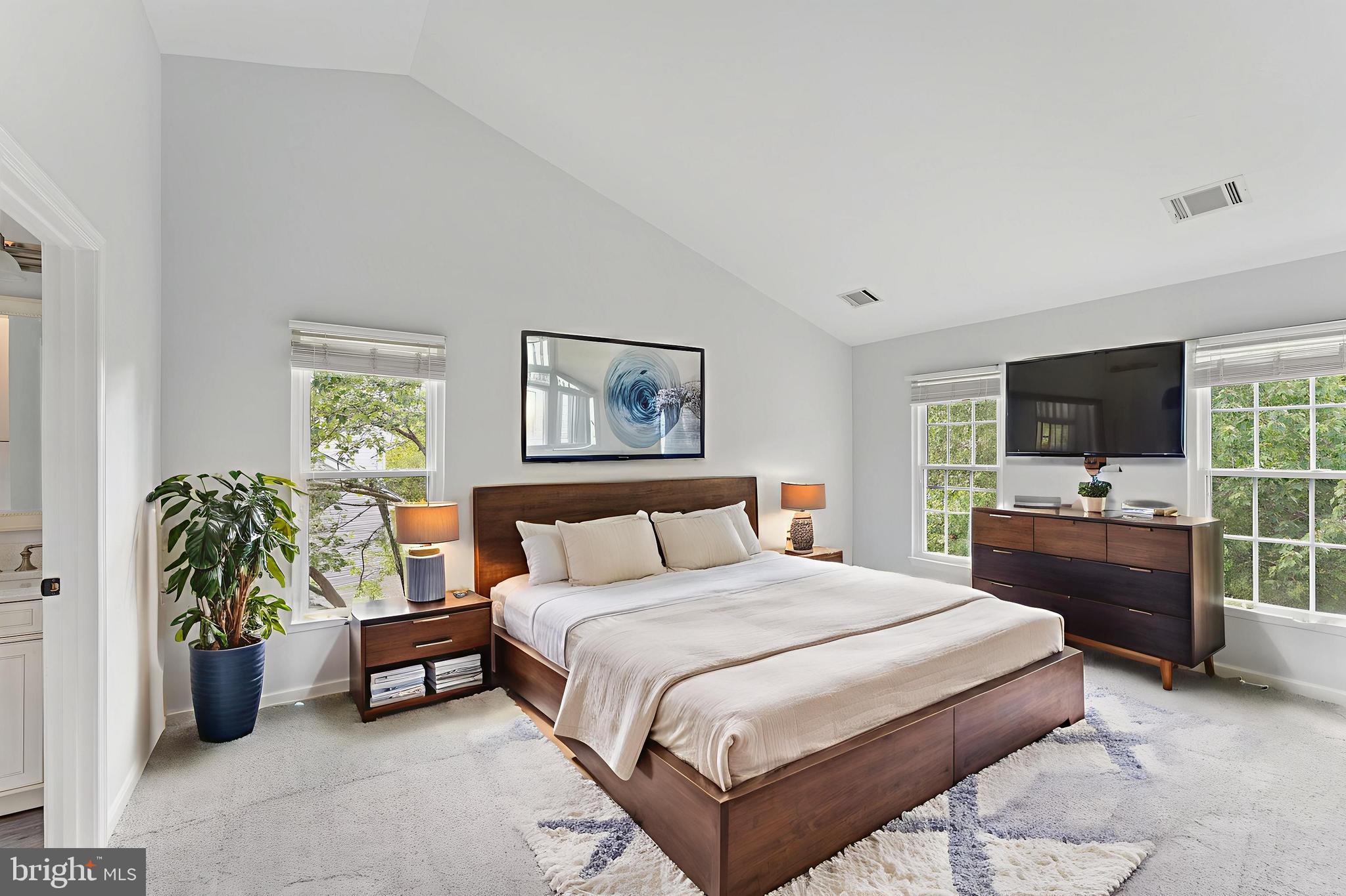 10912 Flintlock Ln