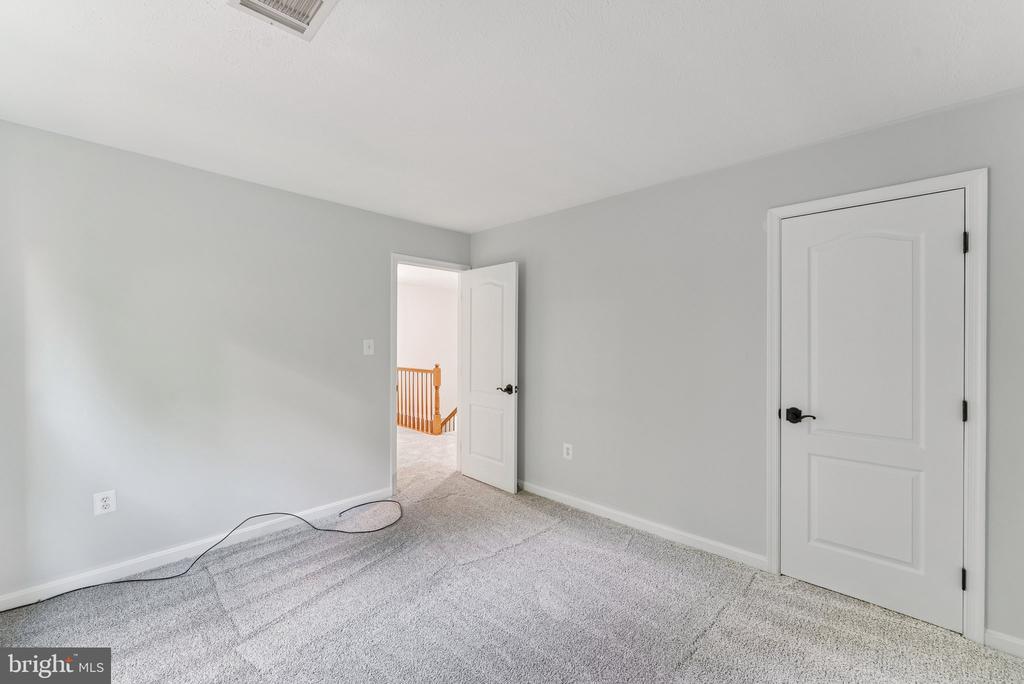 10912 Flintlock Ln
