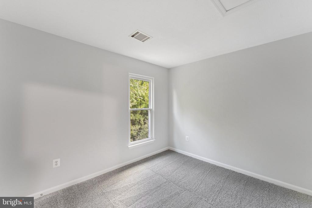10912 Flintlock Ln