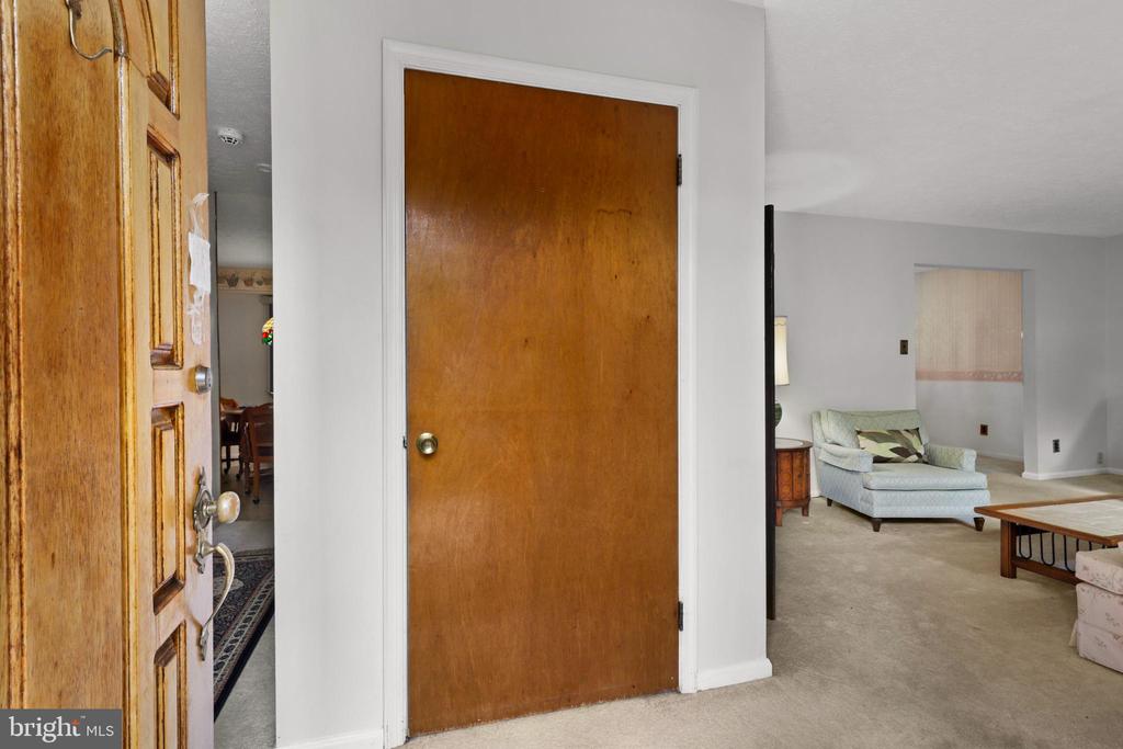 12903 DAUPHIN COURT