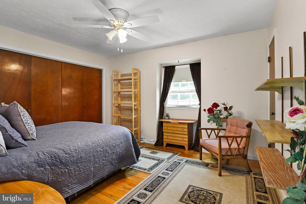 12903 DAUPHIN COURT