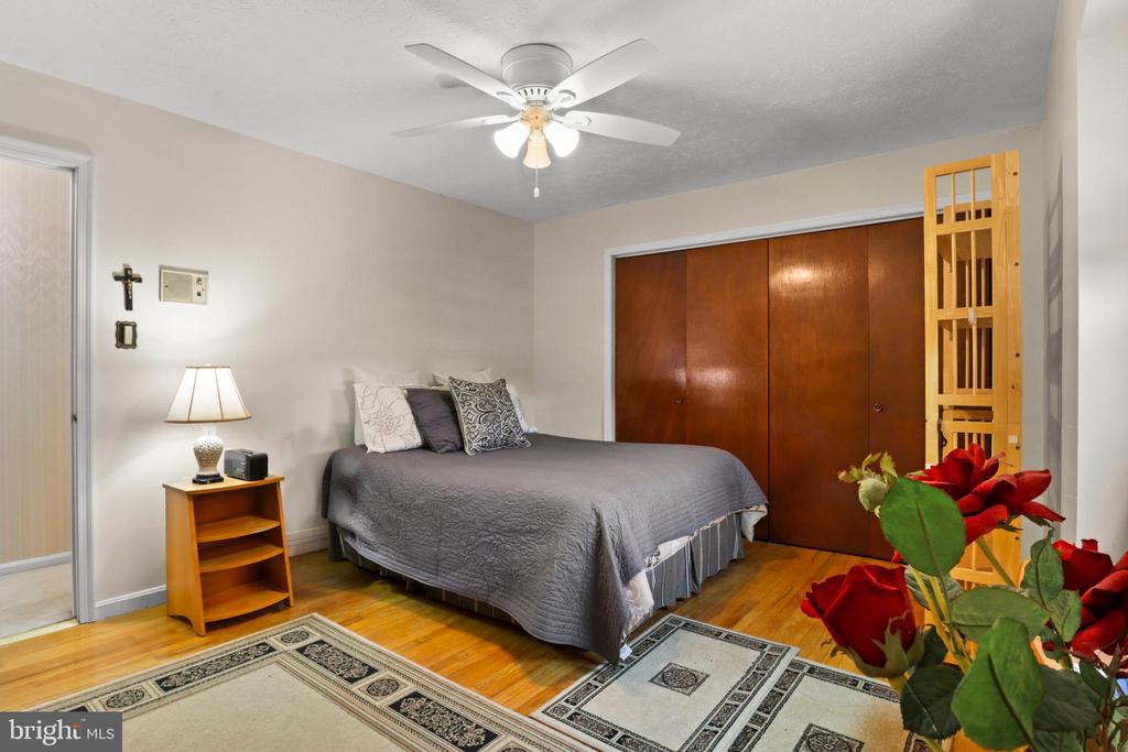 12903 DAUPHIN COURT