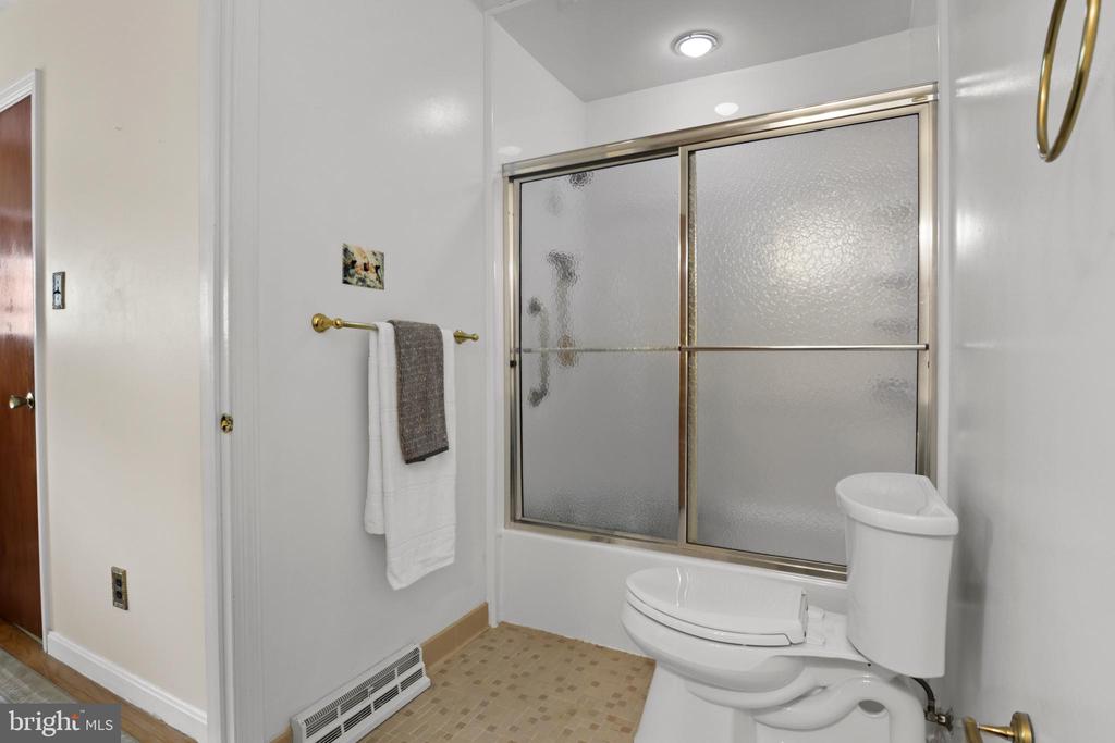 12903 DAUPHIN COURT