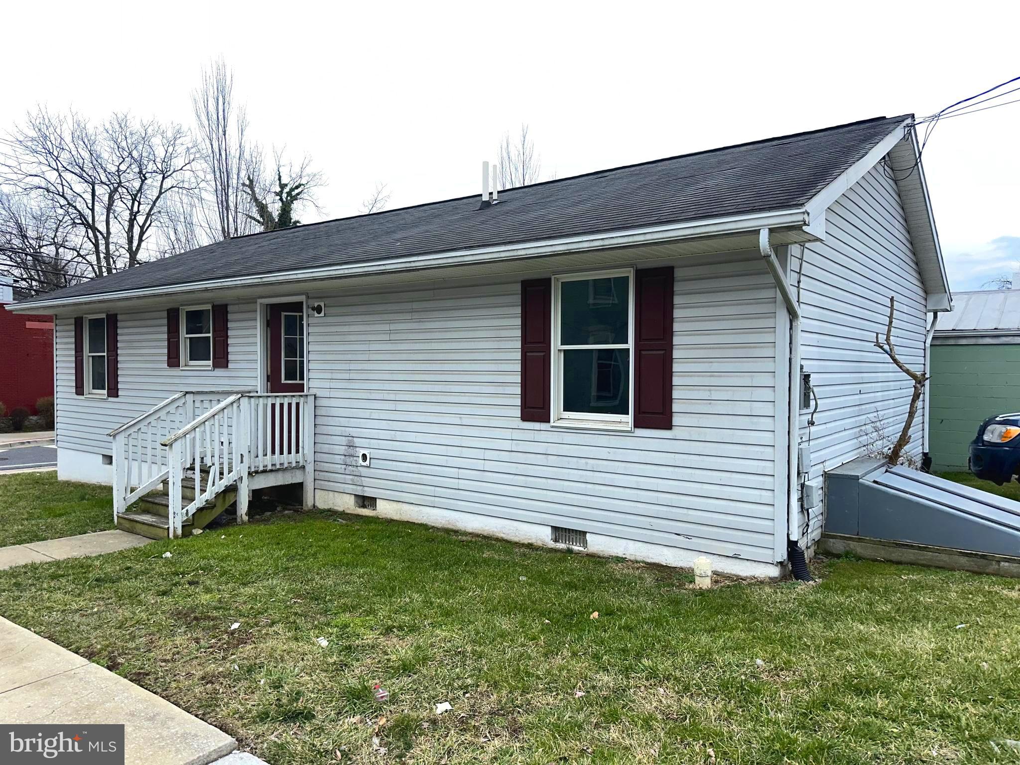 359 Jonathan St