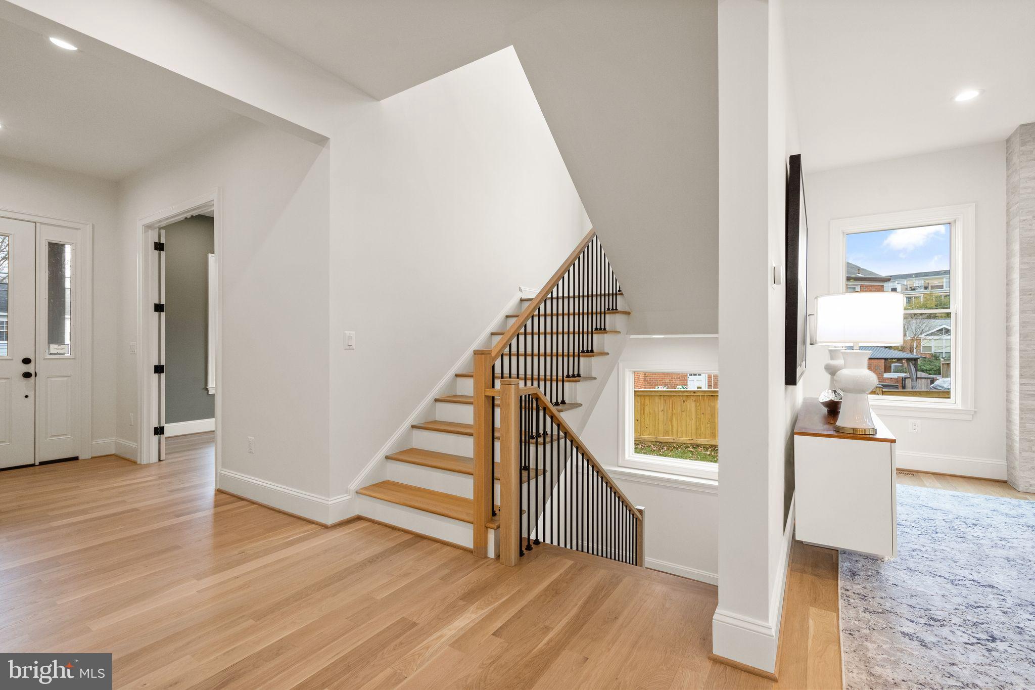 5543 10TH STREET N