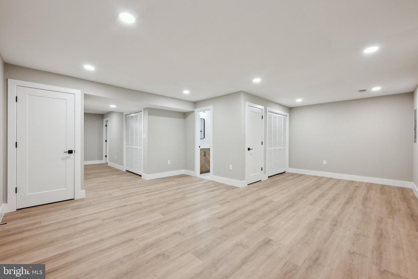 4607 4th Rd N