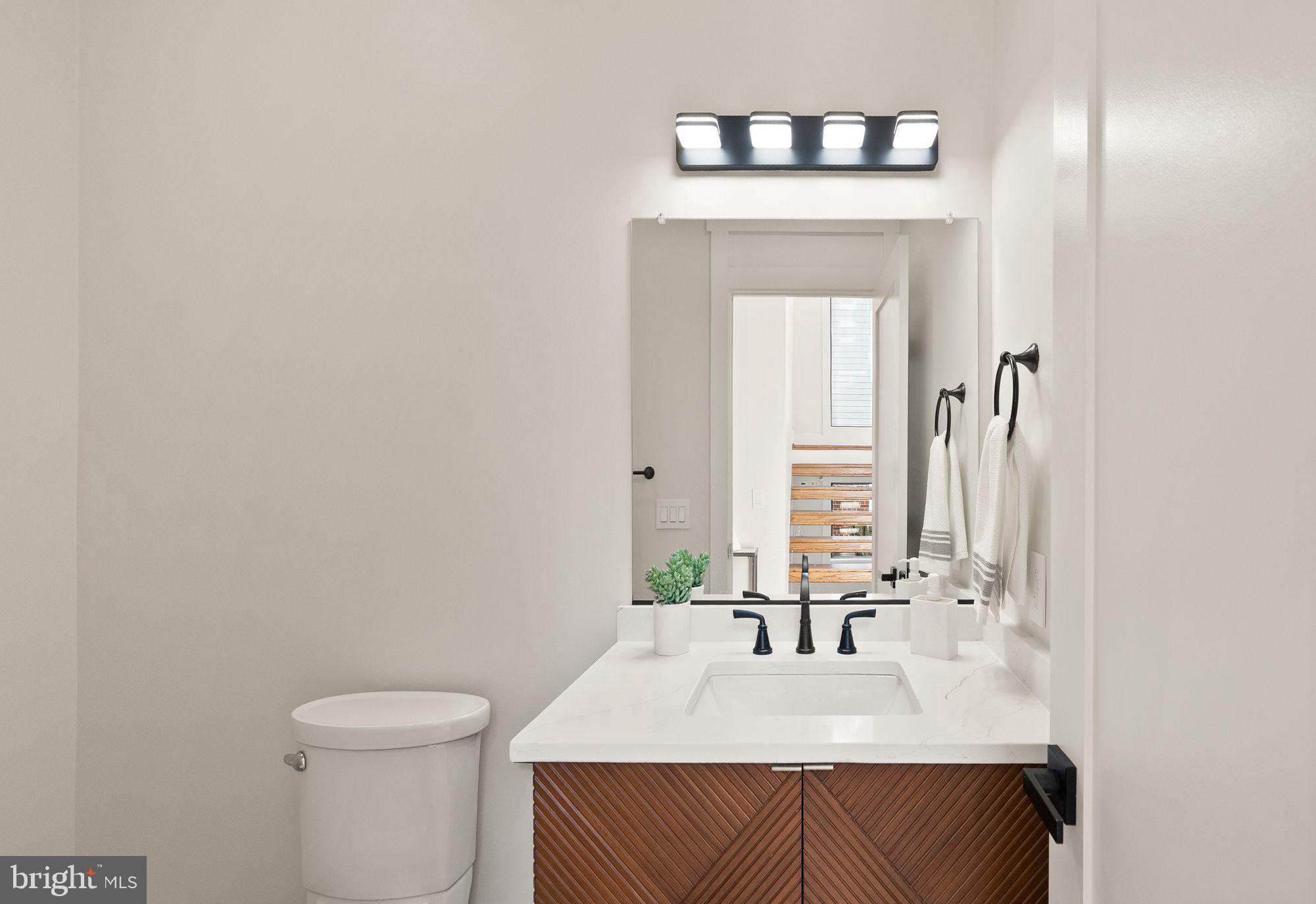 742 N GEORGE MASON DRIVE