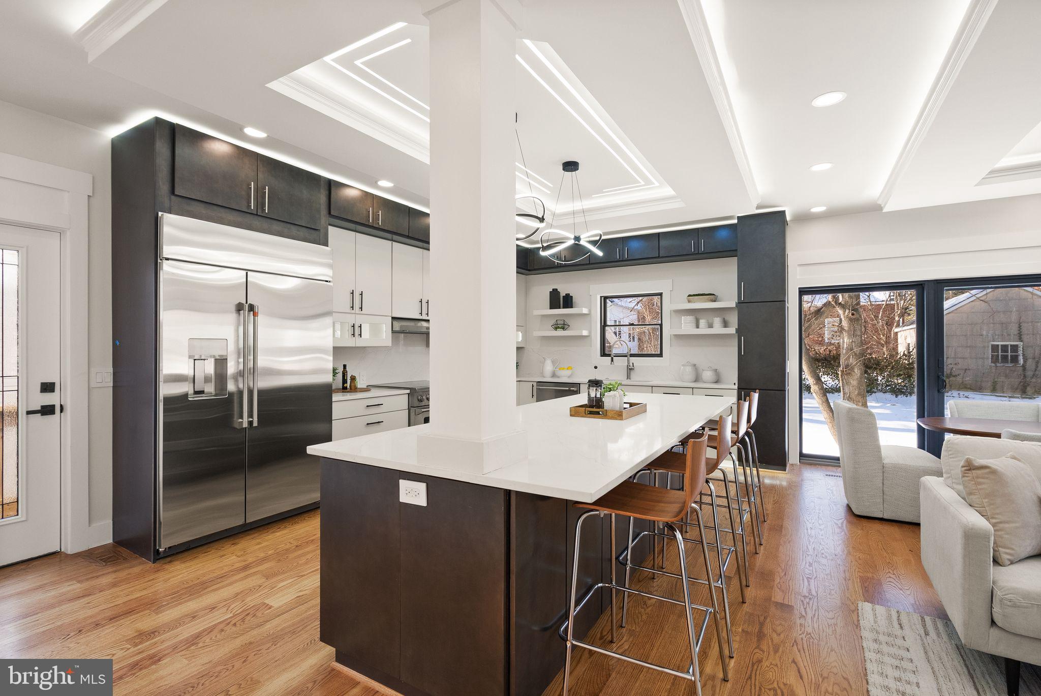 742 N GEORGE MASON DRIVE