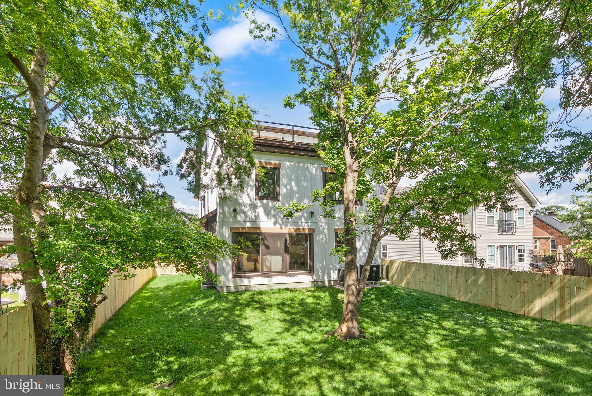 742 N GEORGE MASON DRIVE