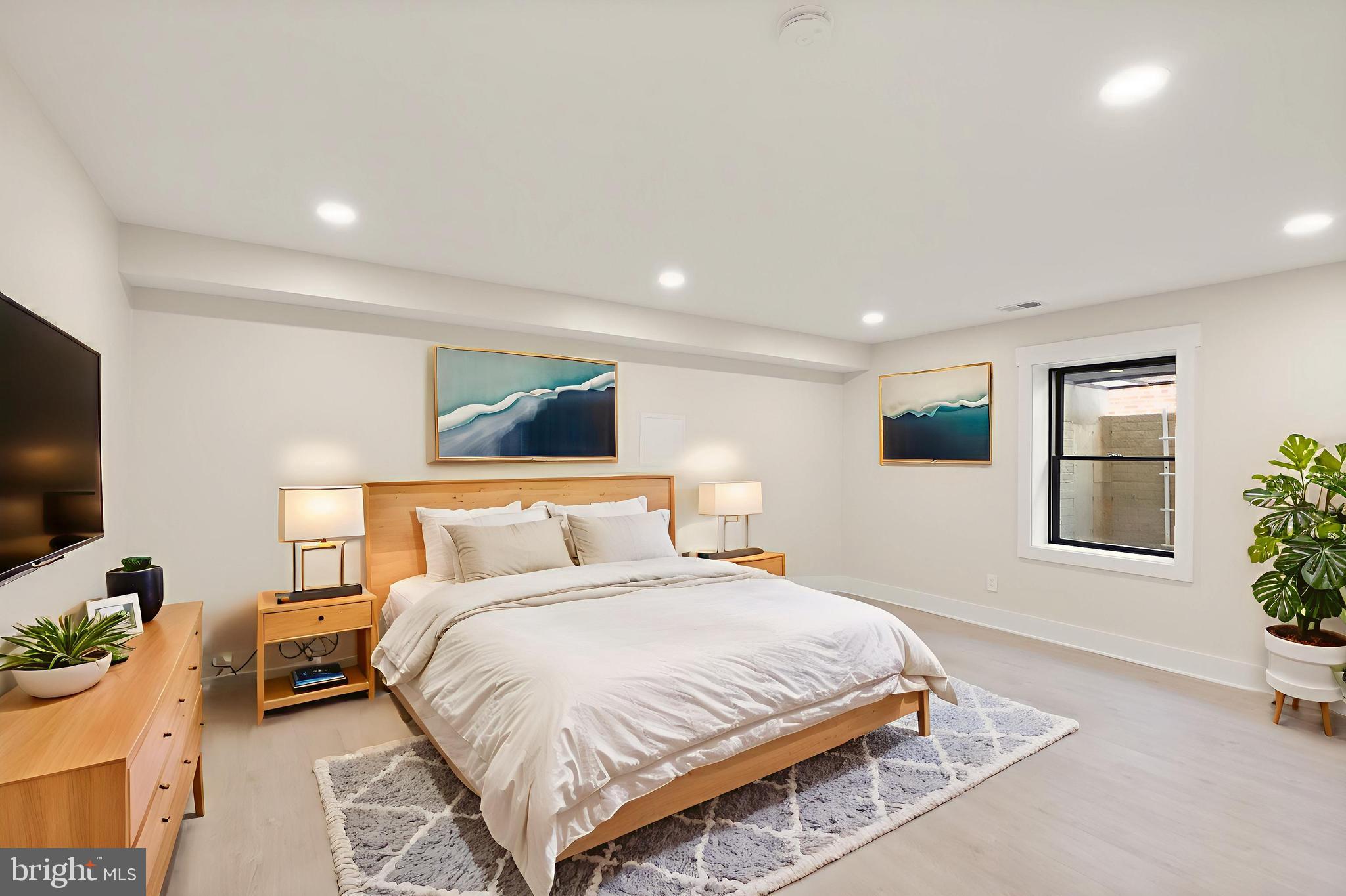 742 N GEORGE MASON DRIVE