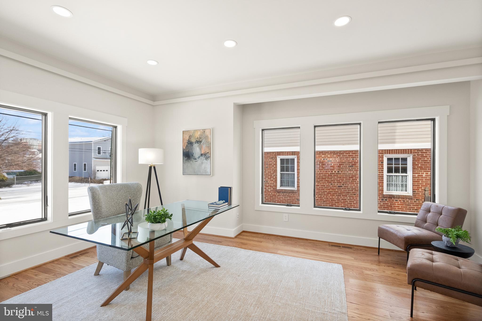 742 N GEORGE MASON DRIVE