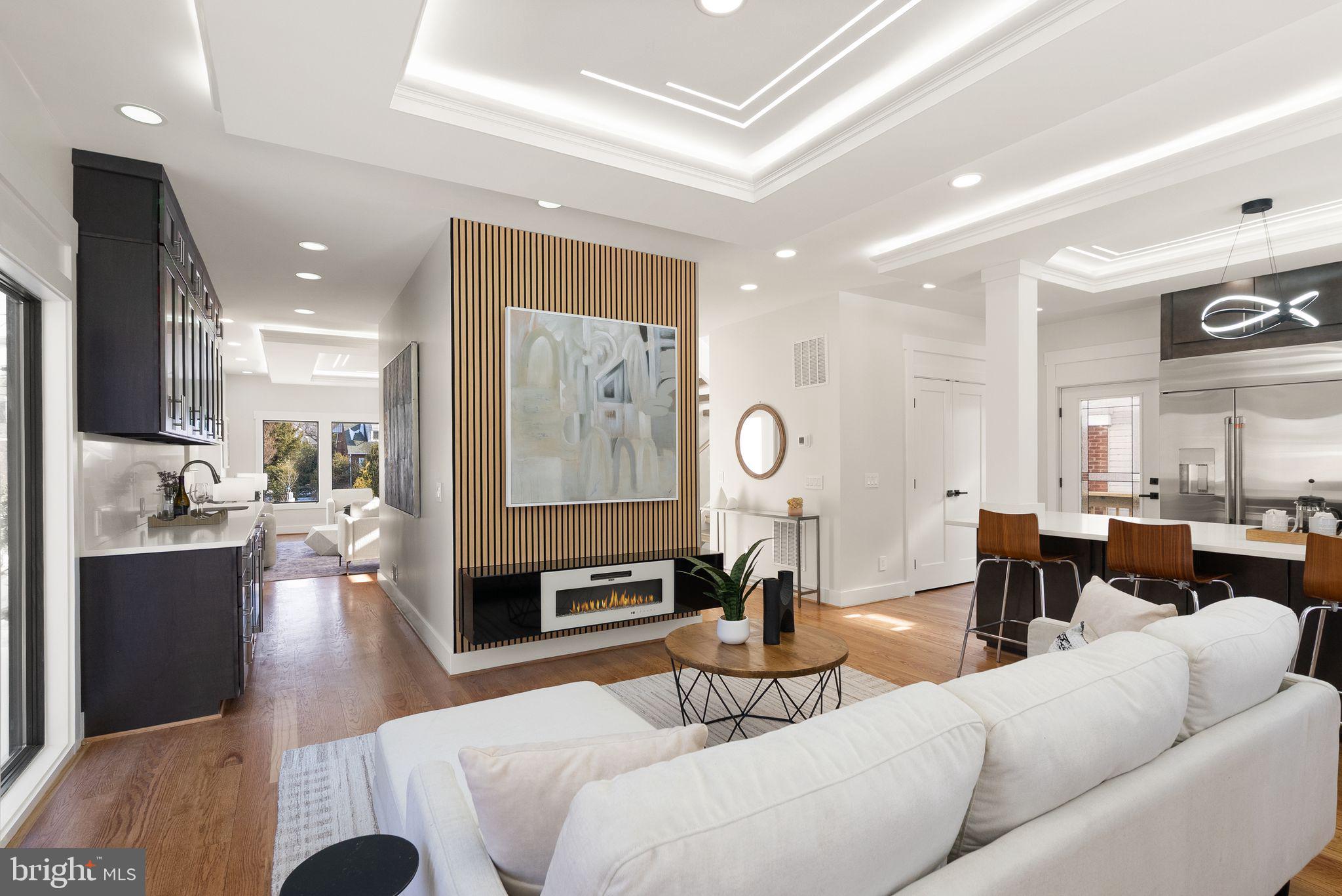 742 N GEORGE MASON DRIVE