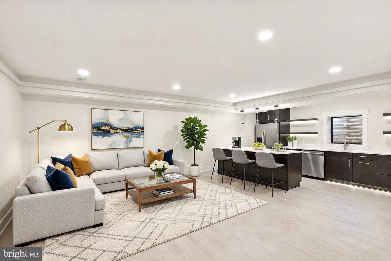 742 N GEORGE MASON DRIVE