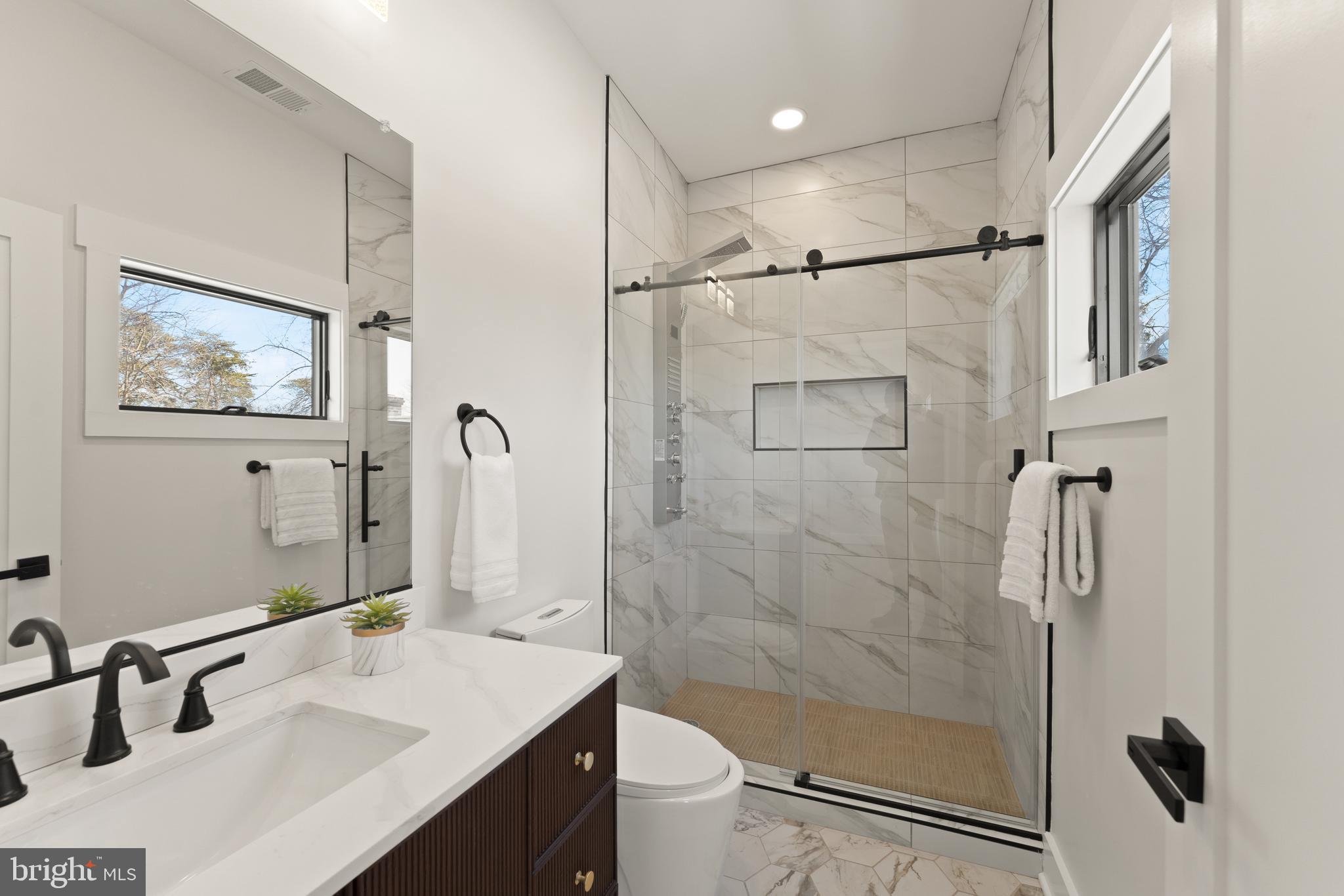 742 N GEORGE MASON DRIVE