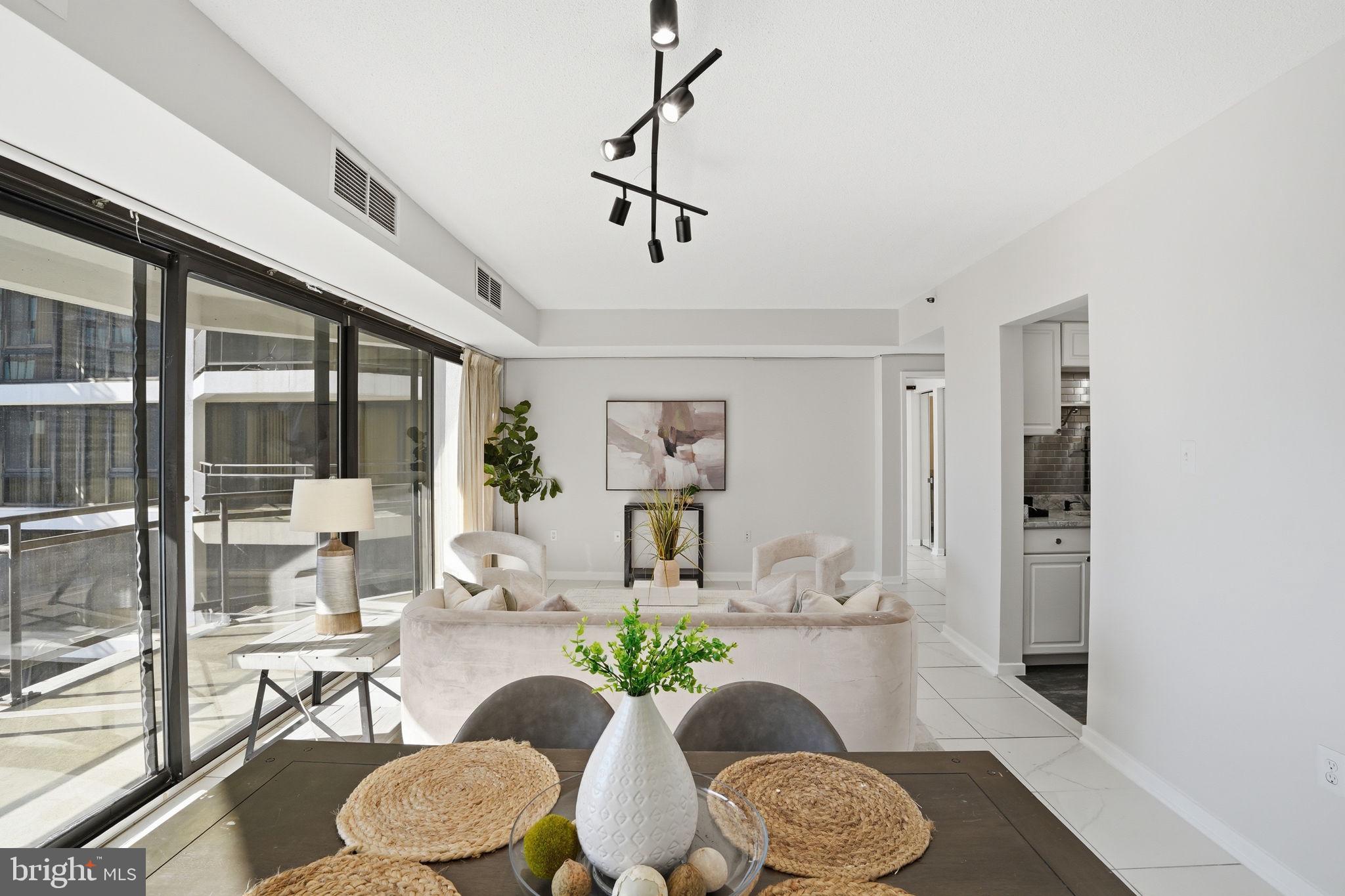 1530 KEY BOULEVARD 929