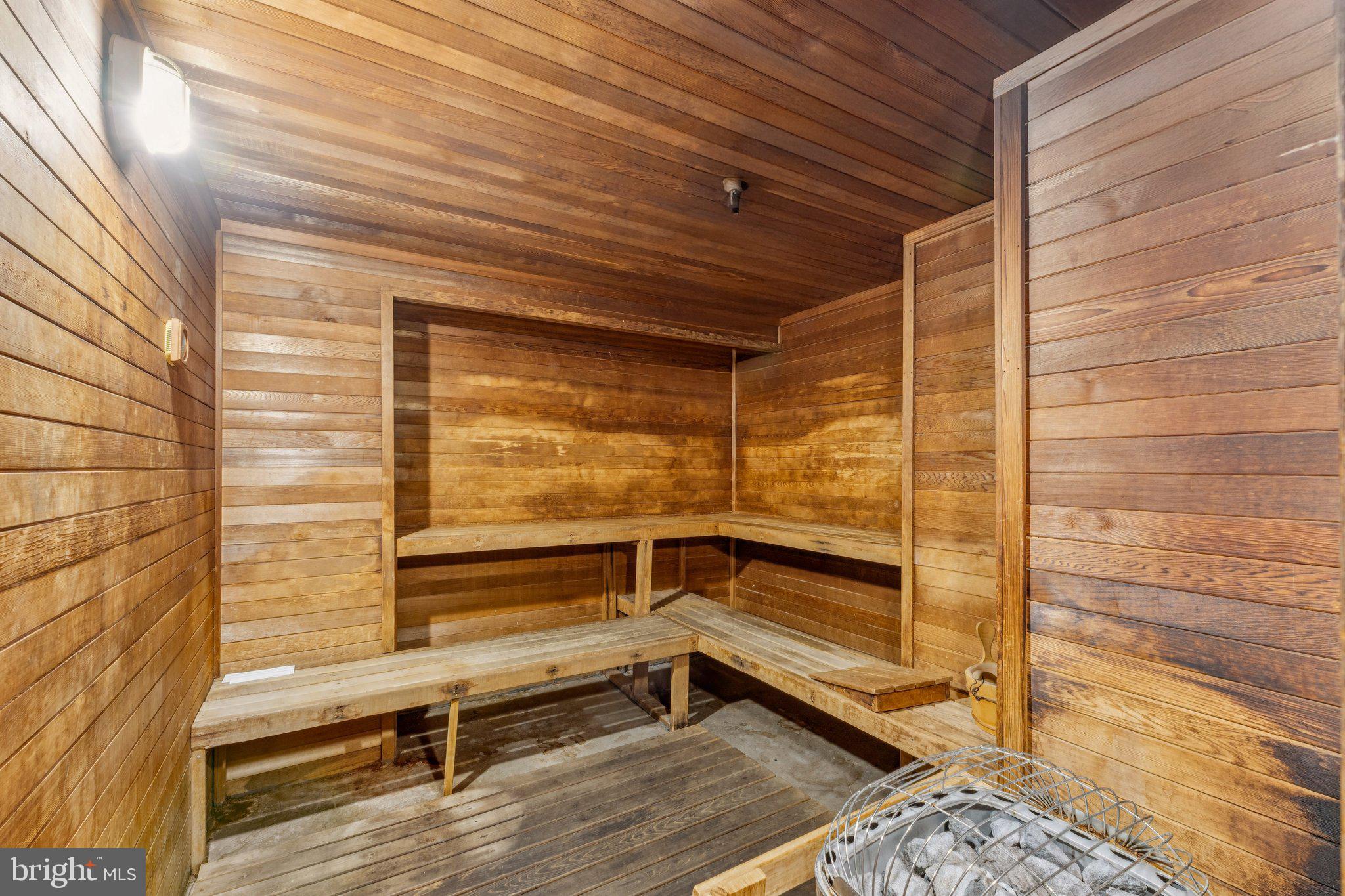 1530 KEY BOULEVARD 929