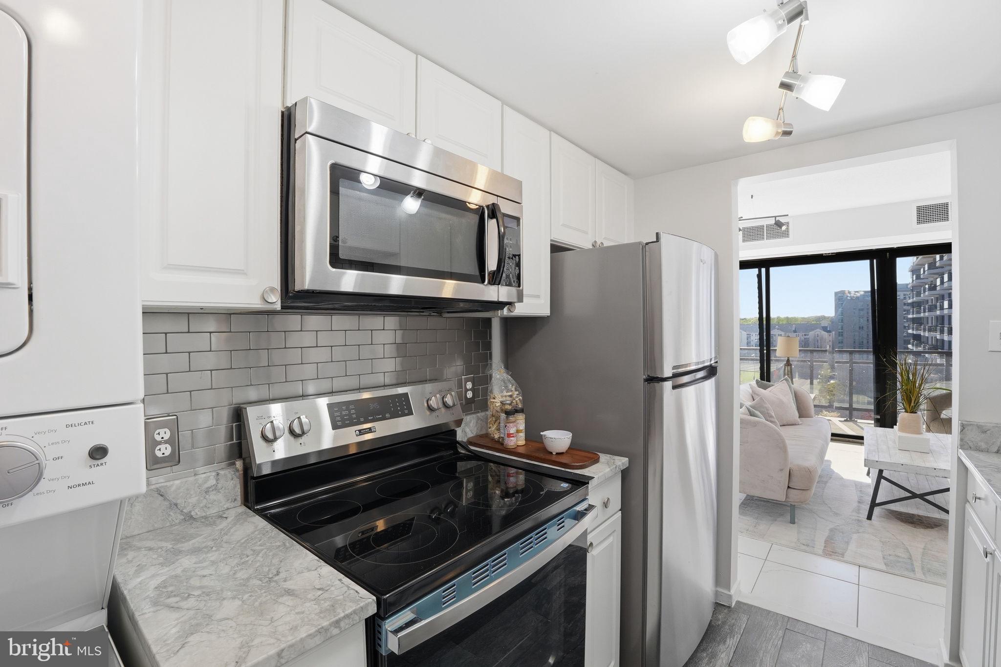 1530 KEY BOULEVARD 929