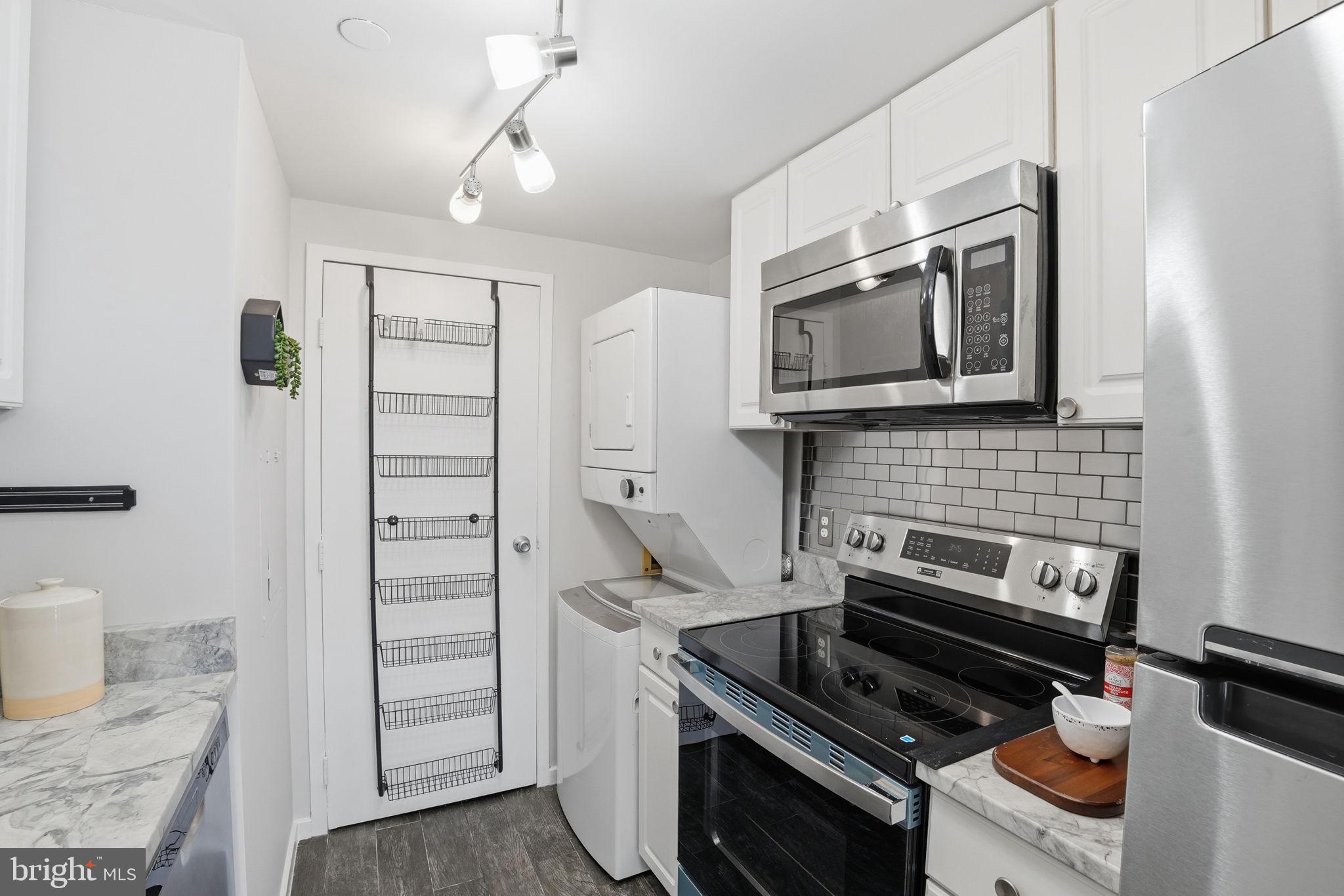 1530 KEY BOULEVARD 929