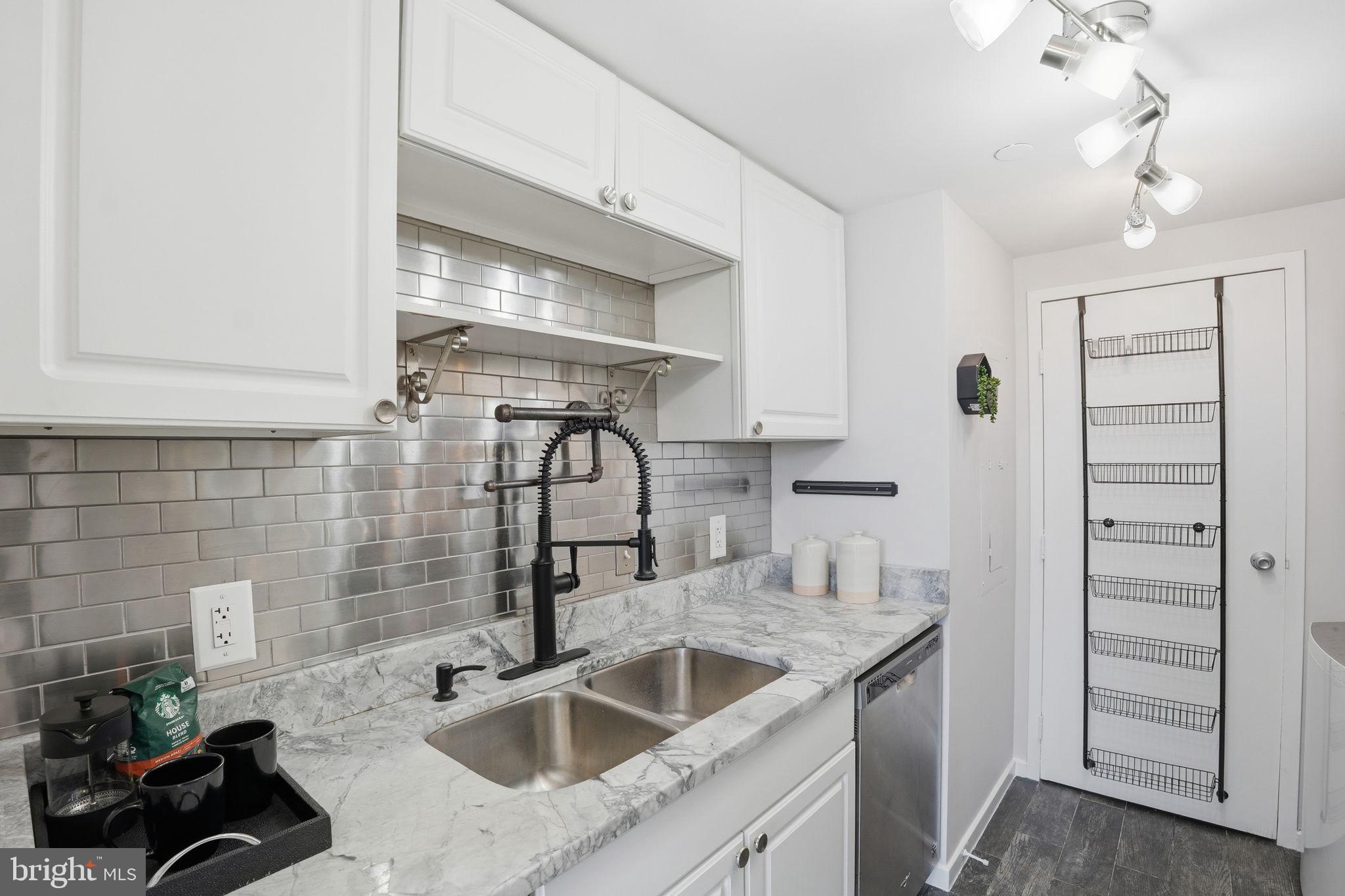 1530 KEY BOULEVARD 929