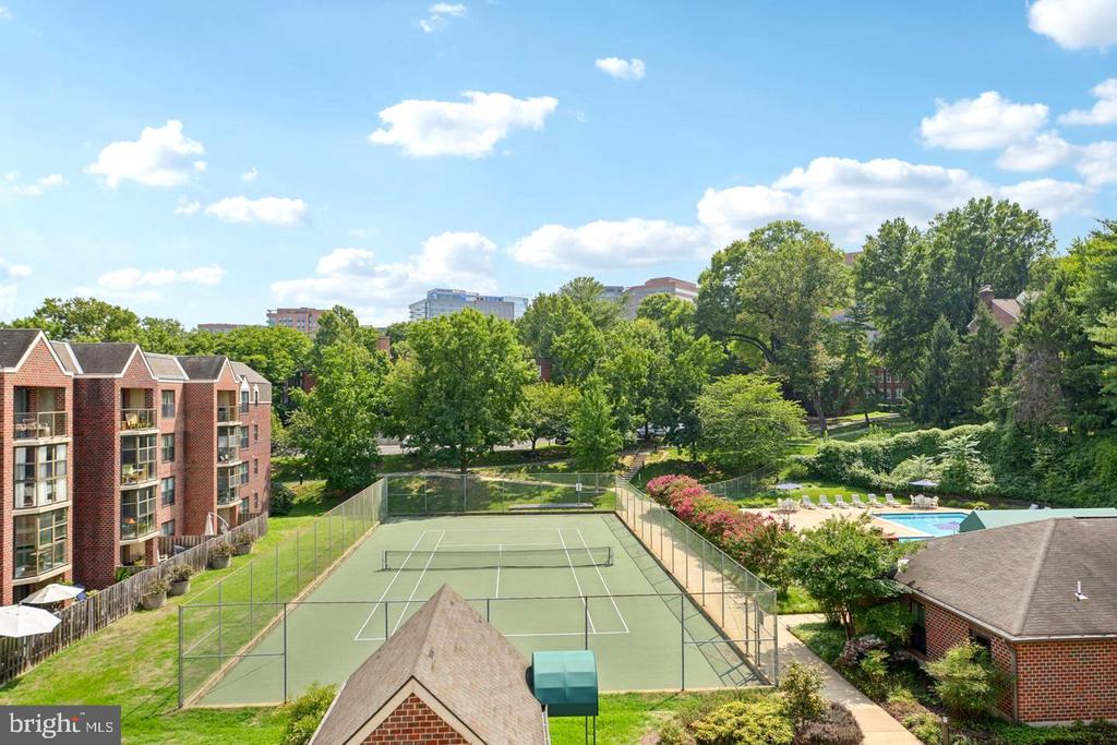 2100 LANGSTON BLVD Unit: 207