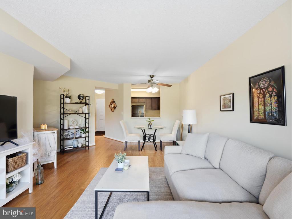 2100 LANGSTON BLVD Unit: 207