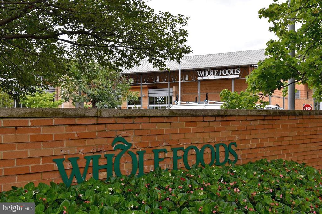 2100 LANGSTON BLVD Unit: 207