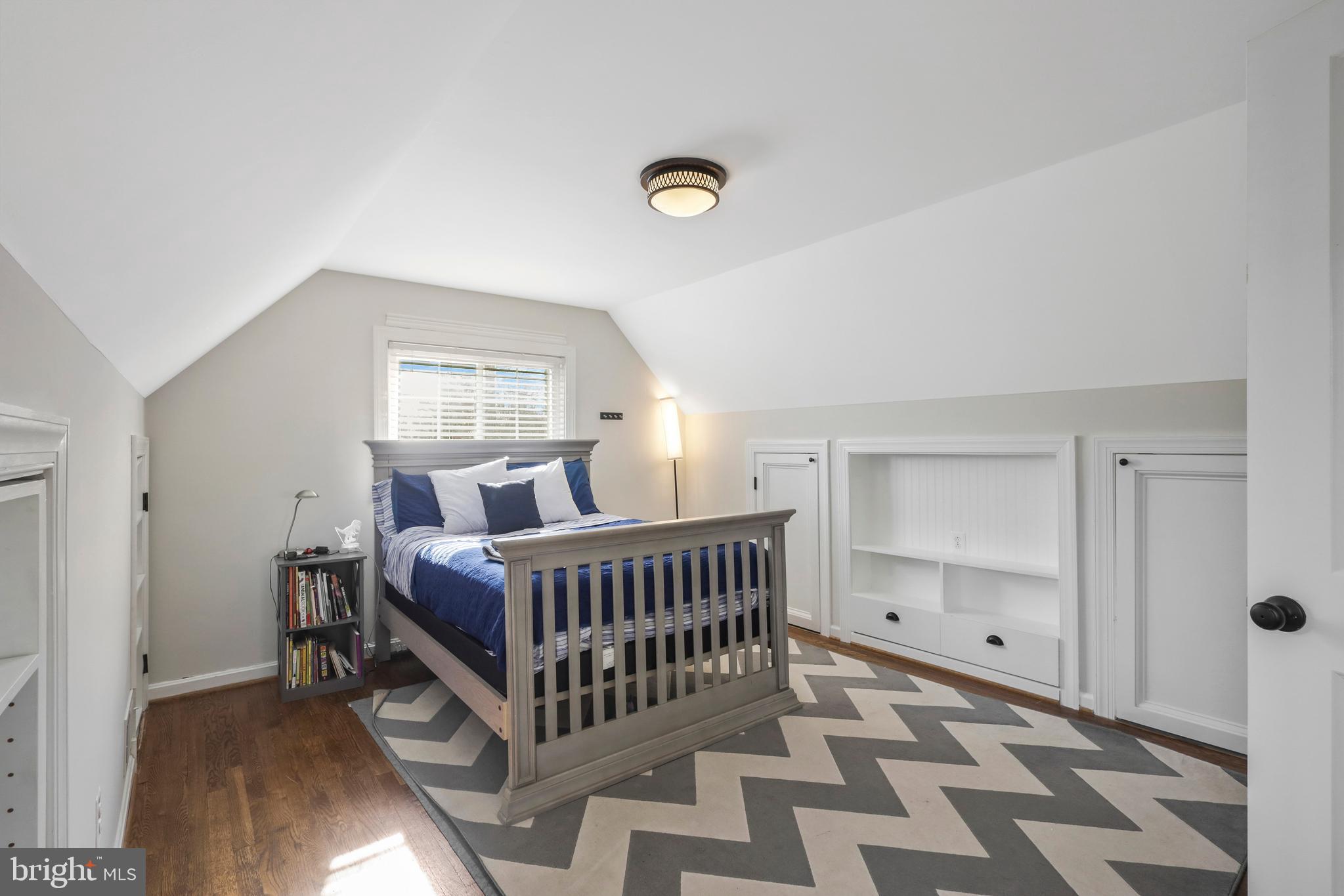 5109 Talbot Pl