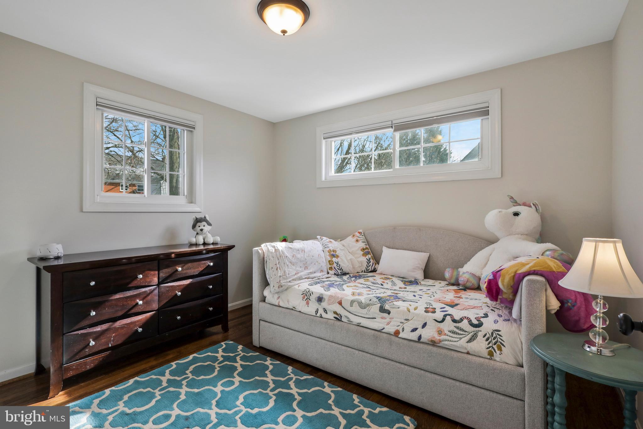 5109 Talbot Pl
