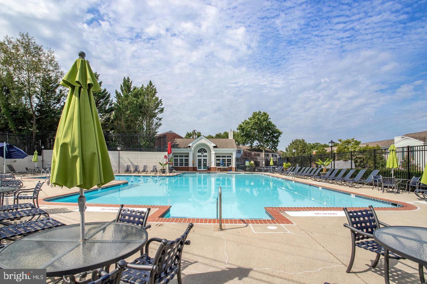 1501-B N van Dorn St N