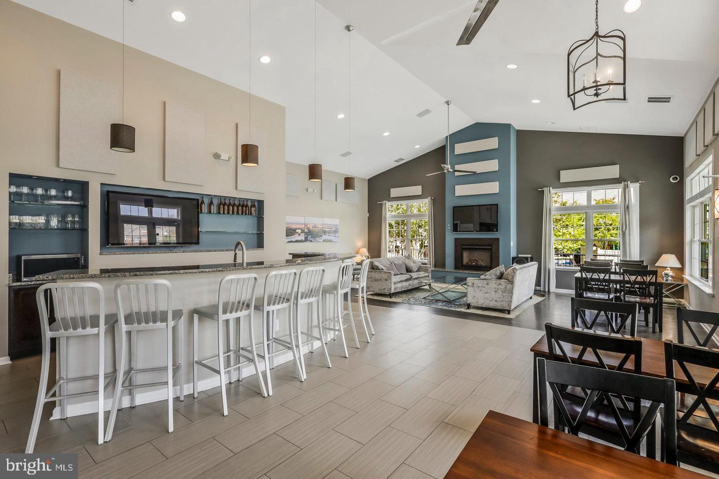 1501-B N van Dorn St N