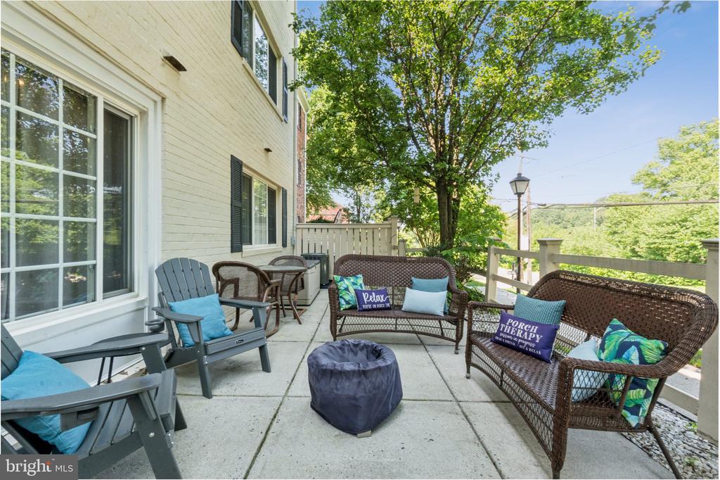 1501-B N van Dorn St N