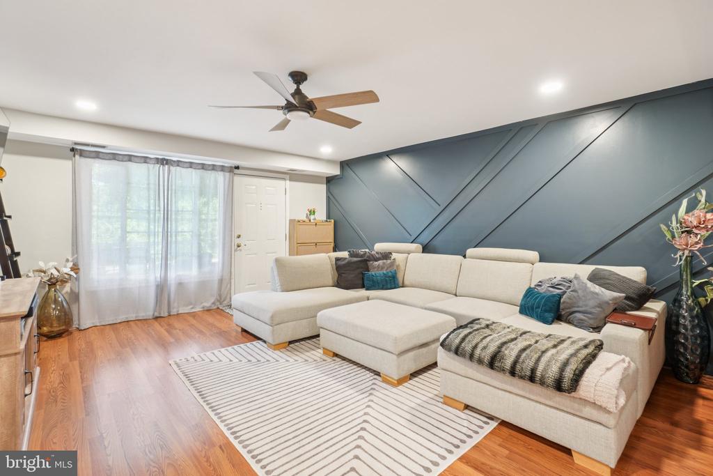 1501-B N van Dorn St N
