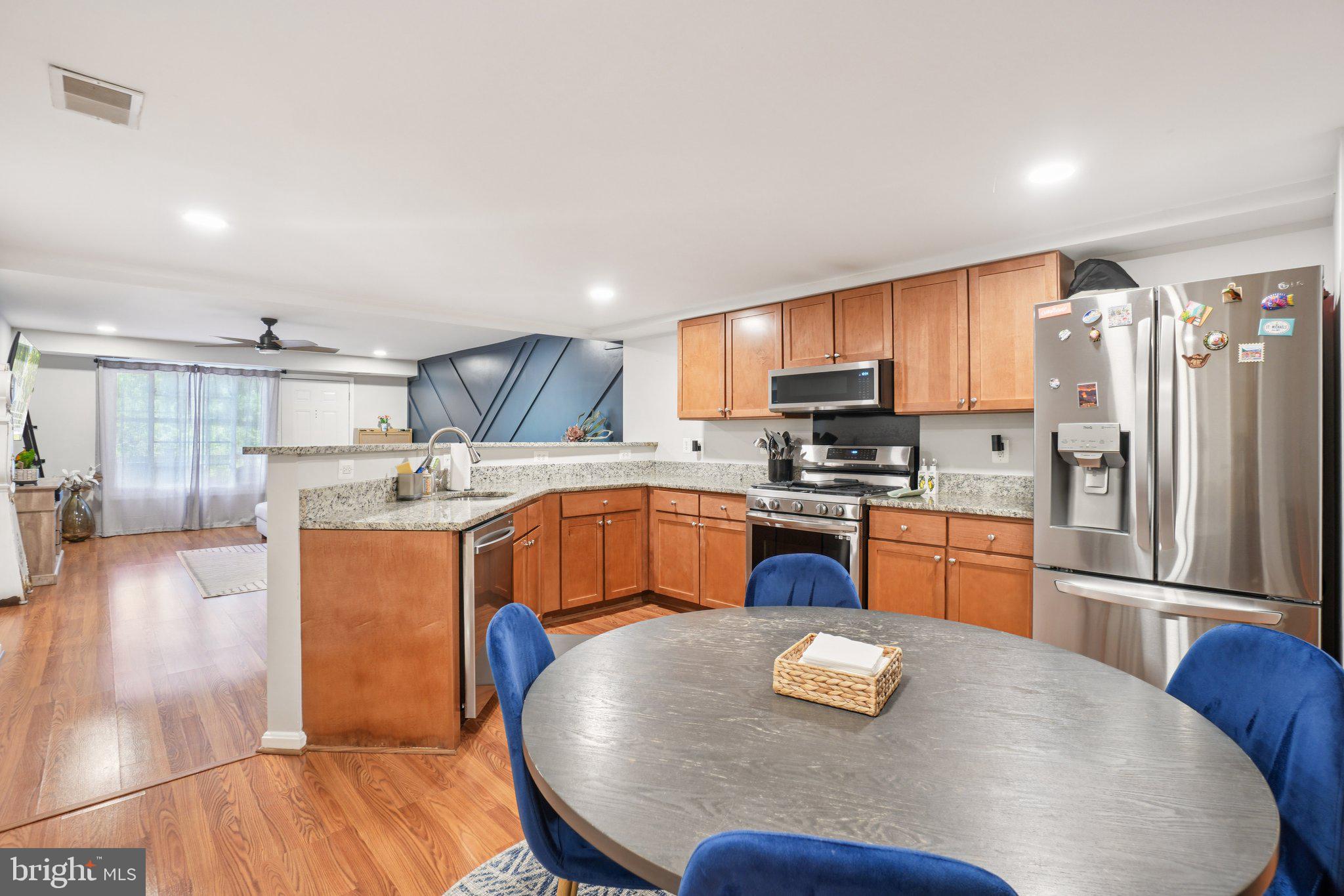 1501-B N van Dorn St N