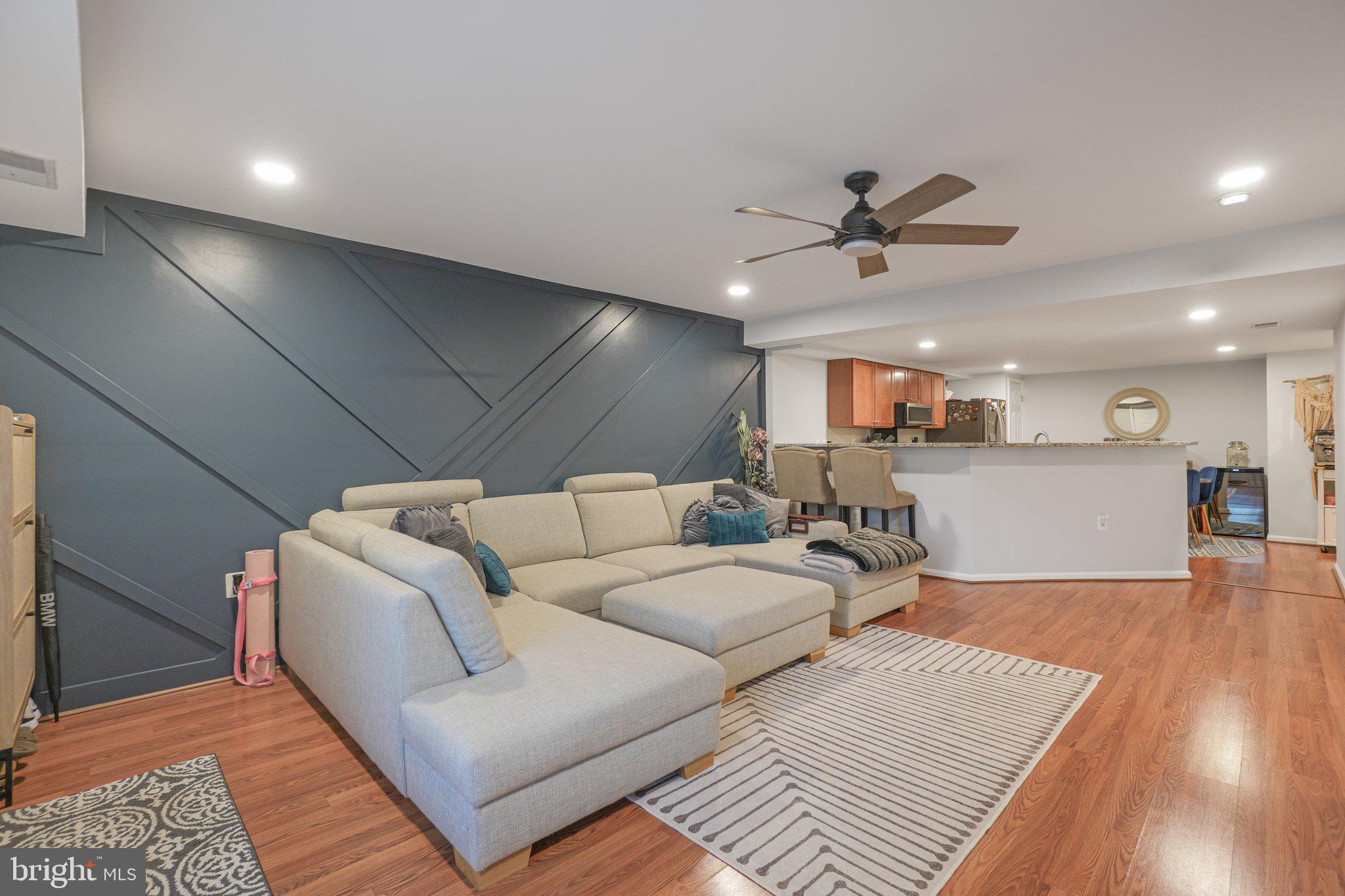 1501-B N van Dorn St N