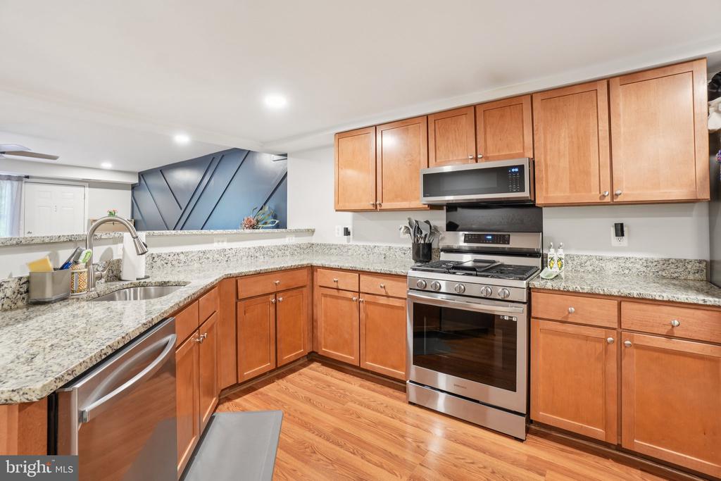 1501-B N van Dorn St N